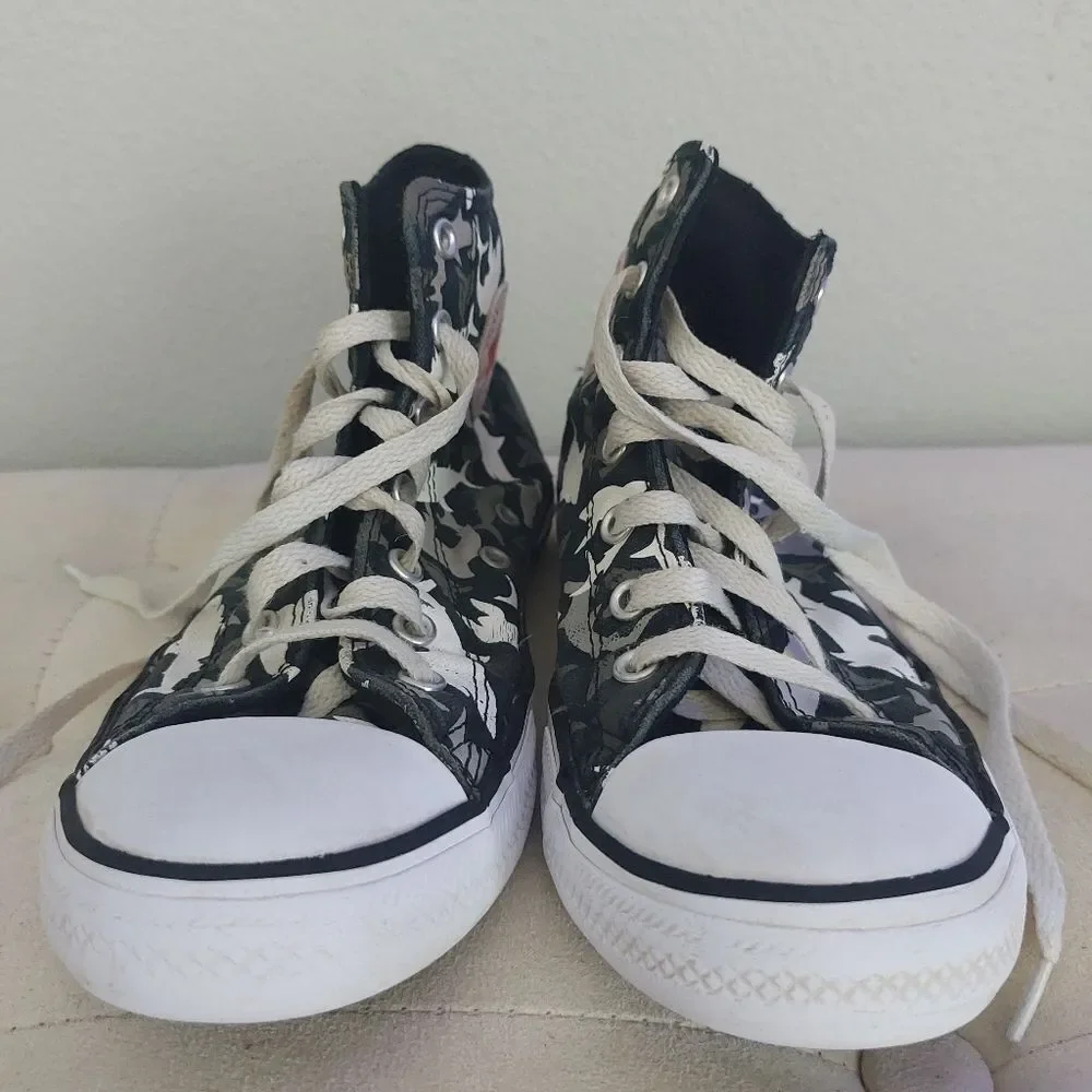 𝅺Converse Unisex Kids Chuck Taylor All-Star HI Black Shark Sneaker Shoe